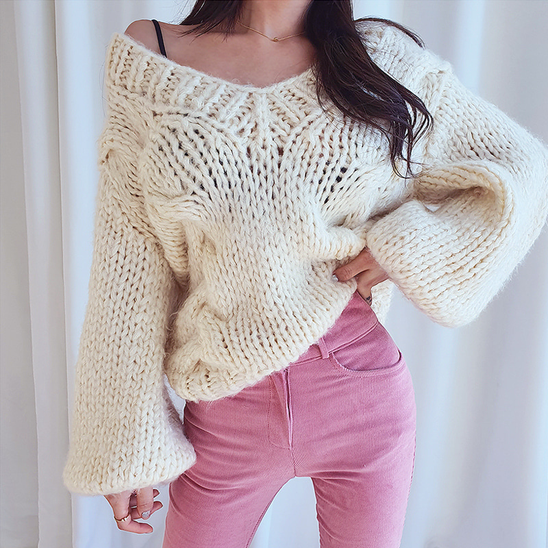 핸드브이넥꽈배기니트 - knit